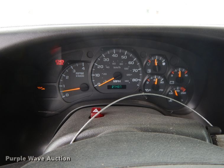 image for item IL9356 2006 GMC C7500  Crew Cab box truck