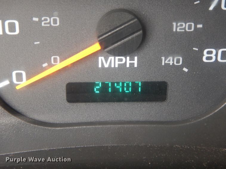 image for item IL9356 2006 GMC C7500  Crew Cab box truck