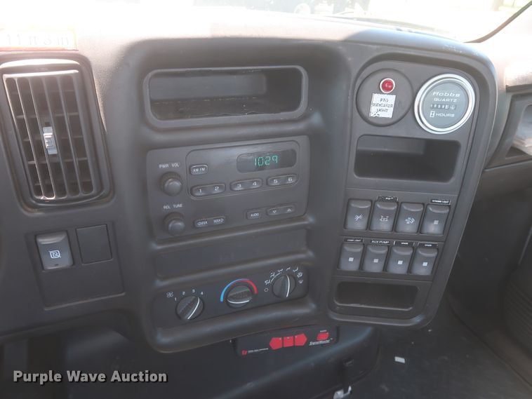 image for item IO9092 2009 GMC C5500  bucket truck