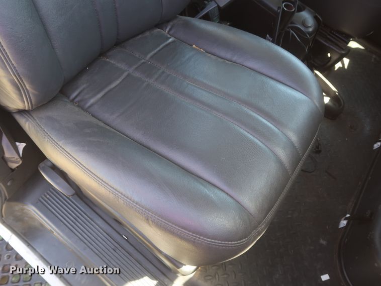 image for item IO9092 2009 GMC C5500  bucket truck