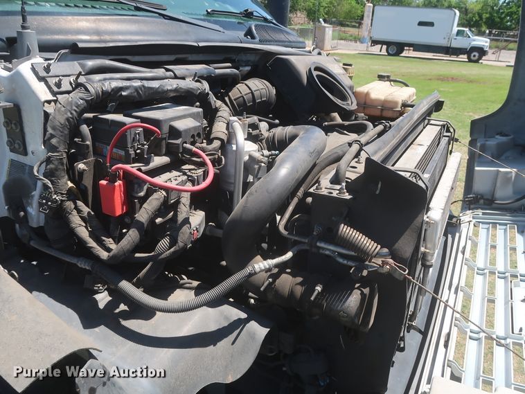 image for item IO9092 2009 GMC C5500  bucket truck