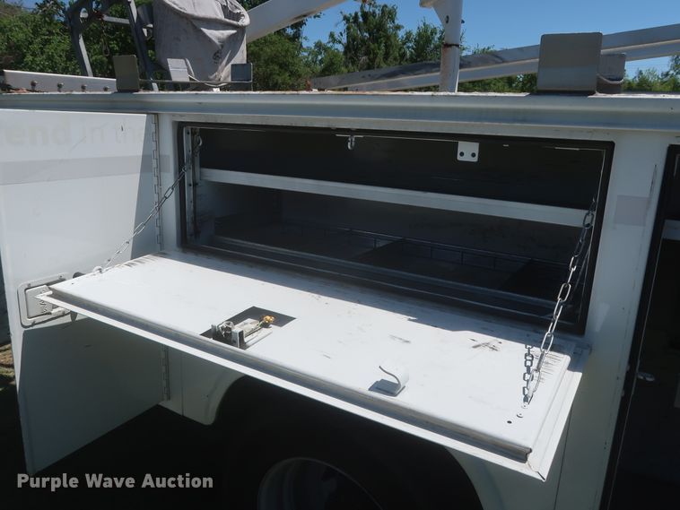 image for item IO9092 2009 GMC C5500  bucket truck