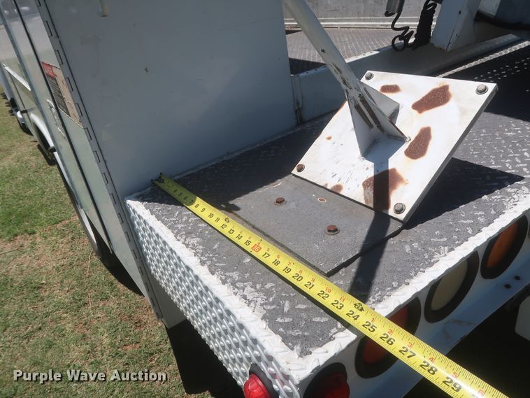 image for item IO9092 2009 GMC C5500  bucket truck