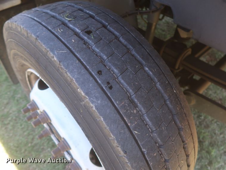 image for item IO9092 2009 GMC C5500  bucket truck