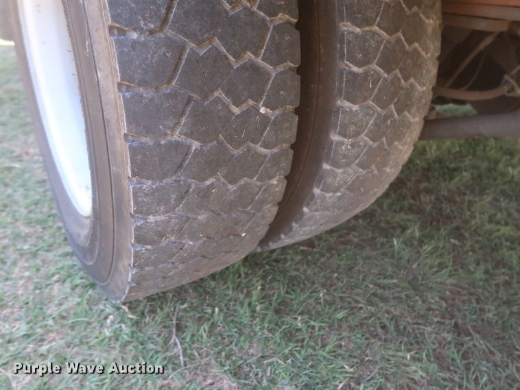 image for item IO9092 2009 GMC C5500  bucket truck