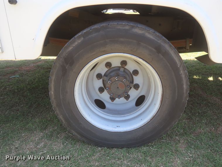 image for item IO9092 2009 GMC C5500  bucket truck