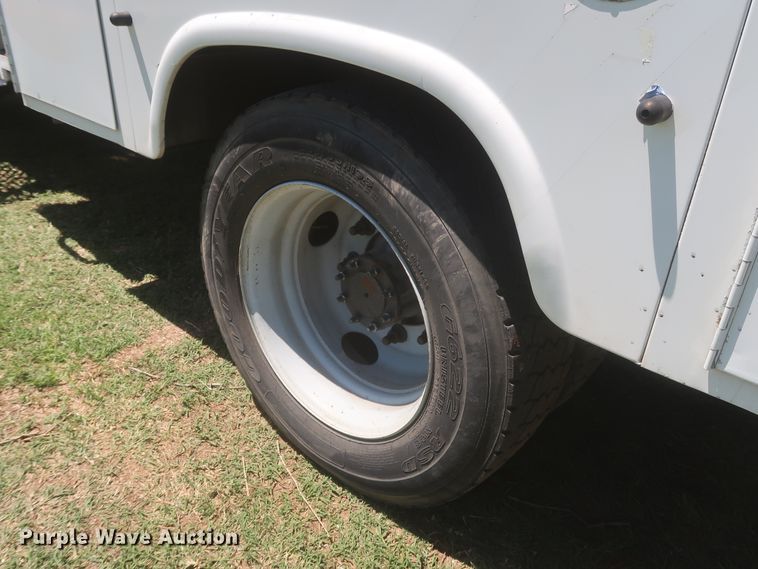 image for item IO9092 2009 GMC C5500  bucket truck