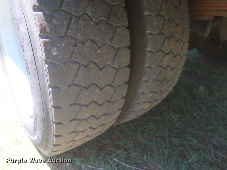 image for item IO9092 2009 GMC C5500  bucket truck