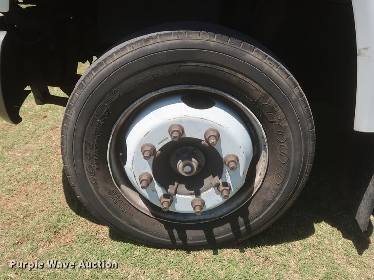 image for item IO9092 2009 GMC C5500  bucket truck