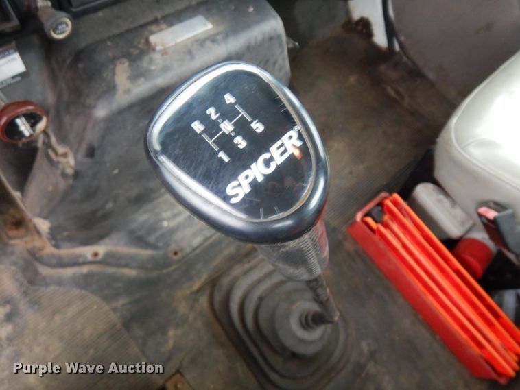 image for item IP9103 1998 International 4700  crane truck