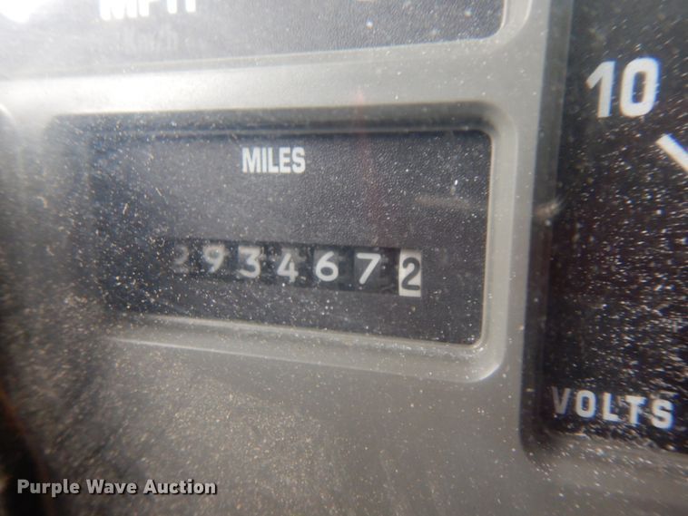 image for item IP9103 1998 International 4700  crane truck