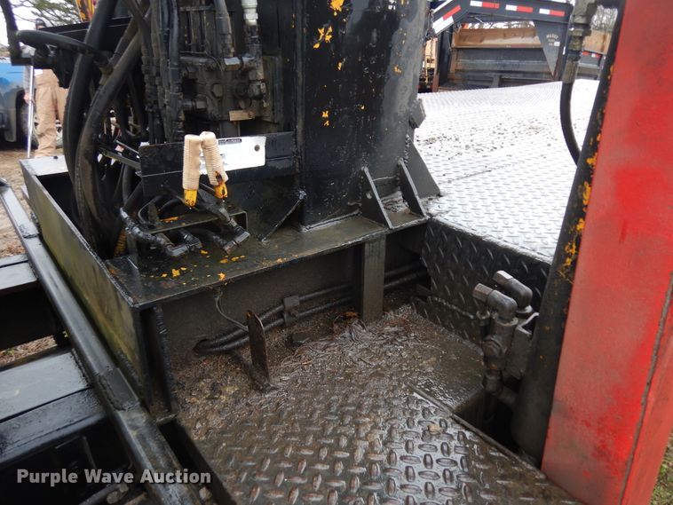 image for item IP9103 1998 International 4700  crane truck