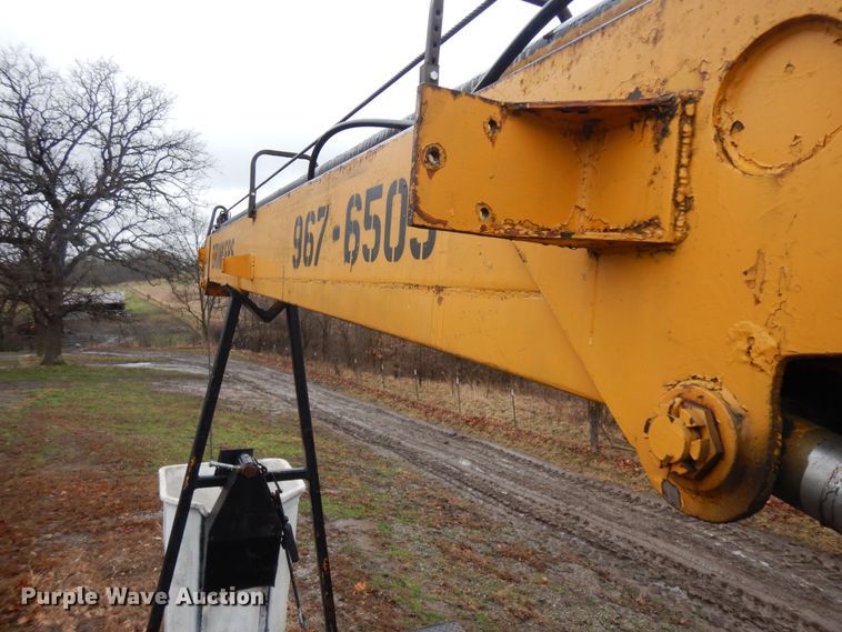 image for item IP9103 1998 International 4700  crane truck