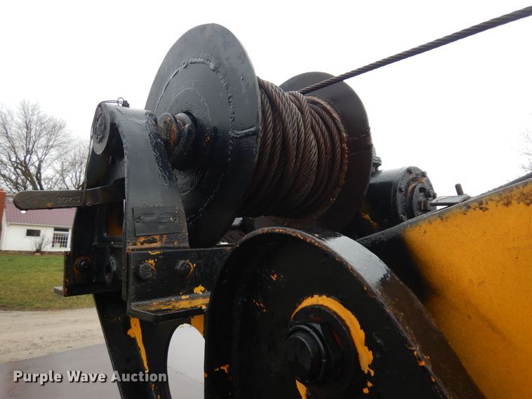 image for item IP9103 1998 International 4700  crane truck