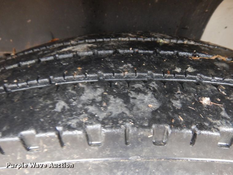 image for item IP9103 1998 International 4700  crane truck