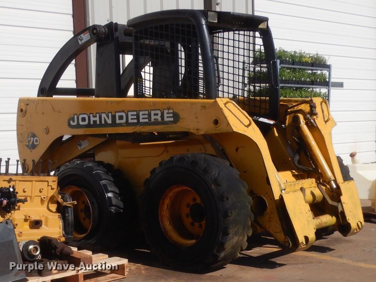 image for item IP9769 John Deere 270  skid steer