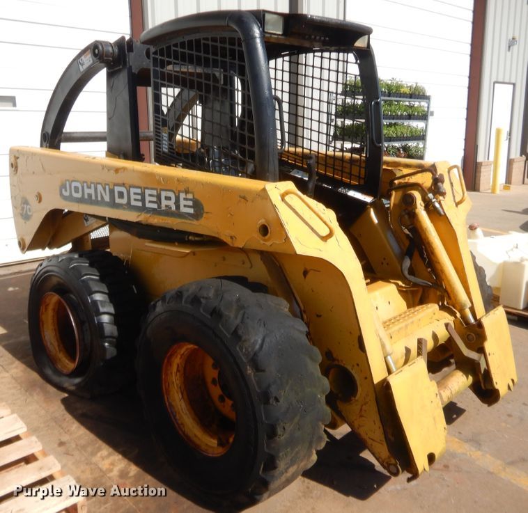 image for item IP9769 John Deere 270  skid steer