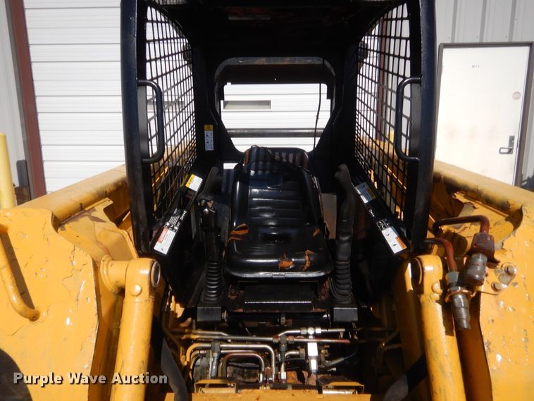 image for item IP9769 John Deere 270  skid steer