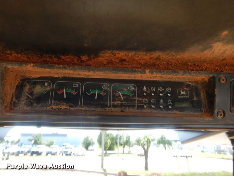 image for item IP9769 John Deere 270  skid steer