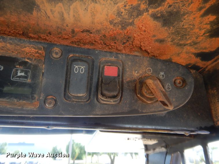 image for item IP9769 John Deere 270  skid steer