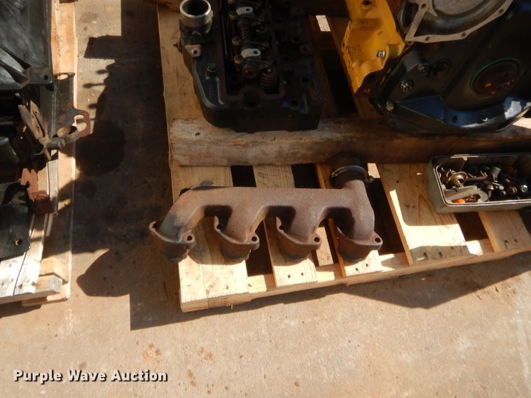 image for item IP9769 John Deere 270  skid steer