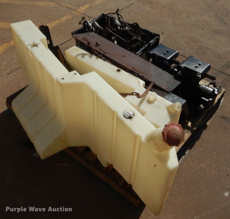 image for item IP9769 John Deere 270  skid steer
