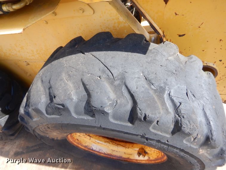 image for item IP9769 John Deere 270  skid steer
