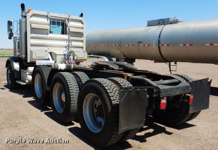 image for item IQ9311 1998 Peterbilt 378  semi truck