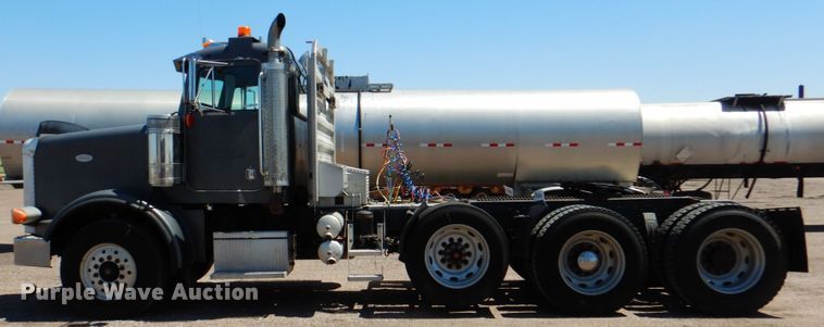 image for item IQ9311 1998 Peterbilt 378  semi truck