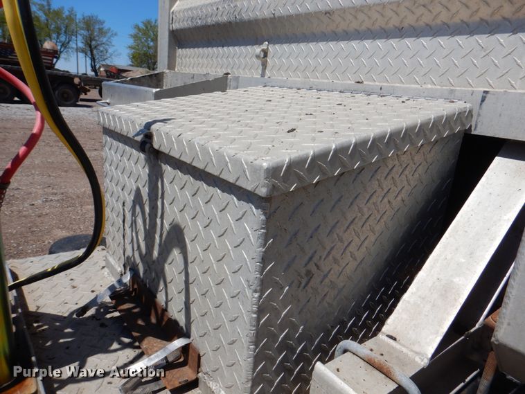 image for item IQ9311 1998 Peterbilt 378  semi truck