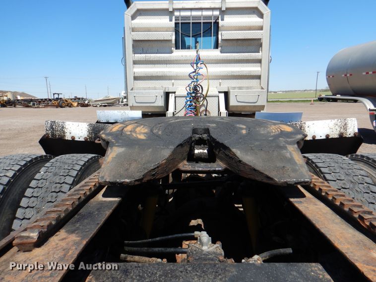 image for item IQ9311 1998 Peterbilt 378  semi truck