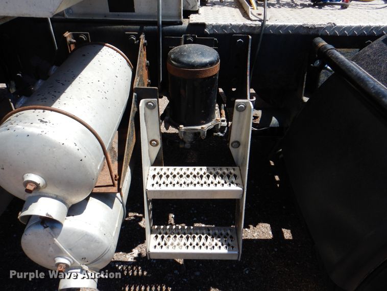 image for item IQ9311 1998 Peterbilt 378  semi truck