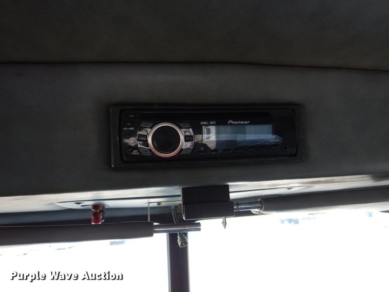 image for item IQ9311 1998 Peterbilt 378  semi truck