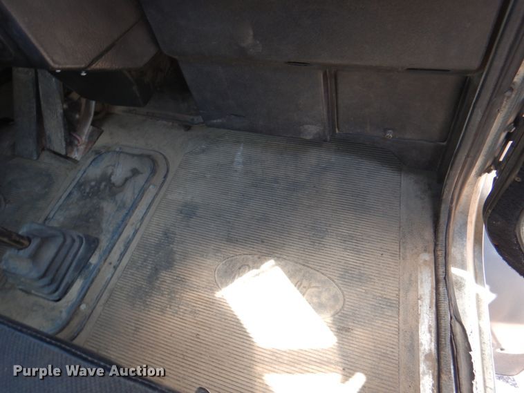 image for item IQ9311 1998 Peterbilt 378  semi truck