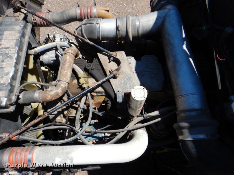 image for item IQ9311 1998 Peterbilt 378  semi truck