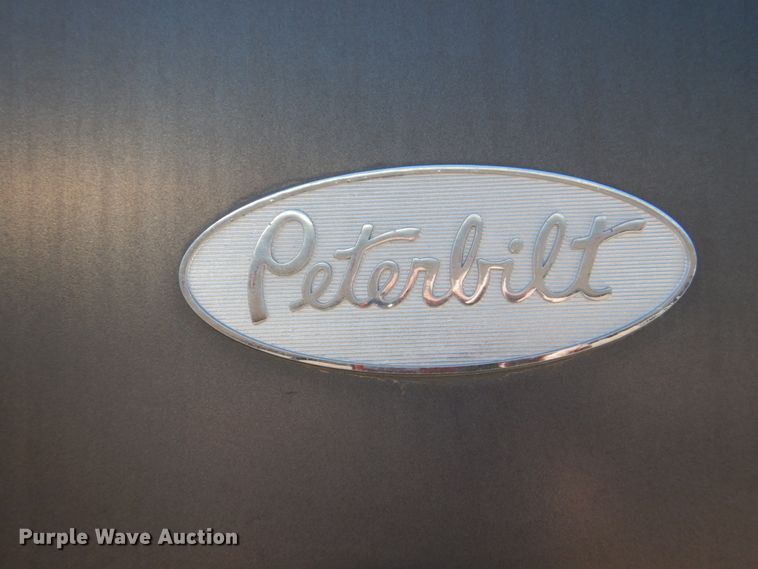 image for item IQ9311 1998 Peterbilt 378  semi truck