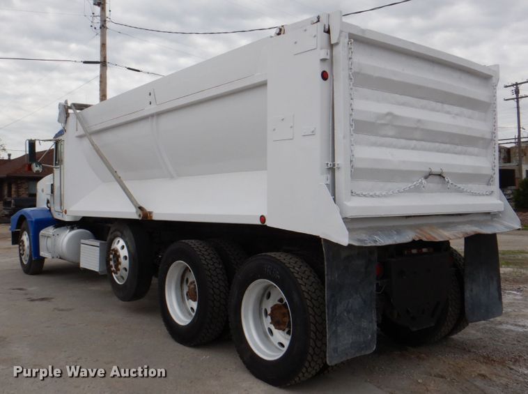 image for item IQ9459 1996 Peterbilt 377  dump truck