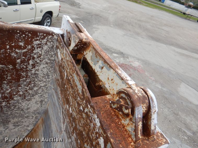 image for item IQ9459 1996 Peterbilt 377  dump truck