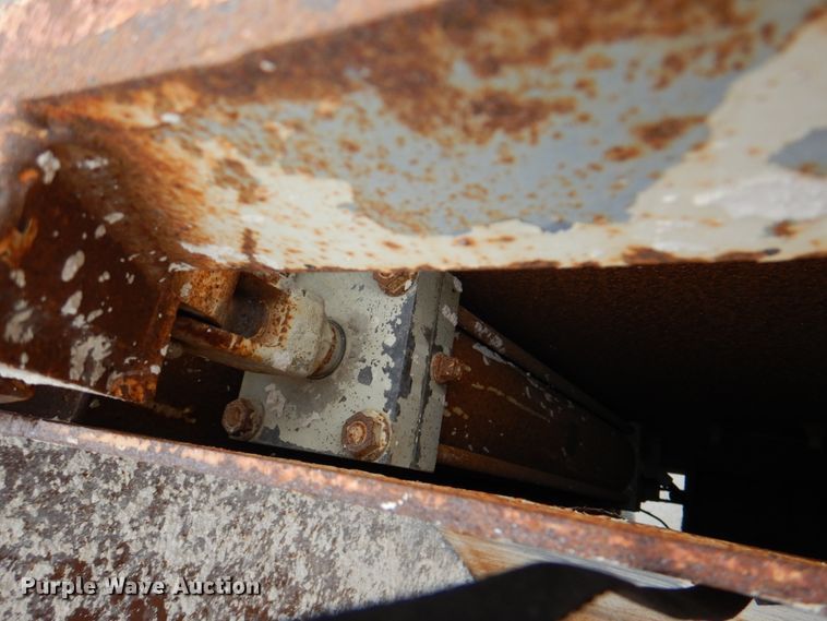 image for item IQ9459 1996 Peterbilt 377  dump truck