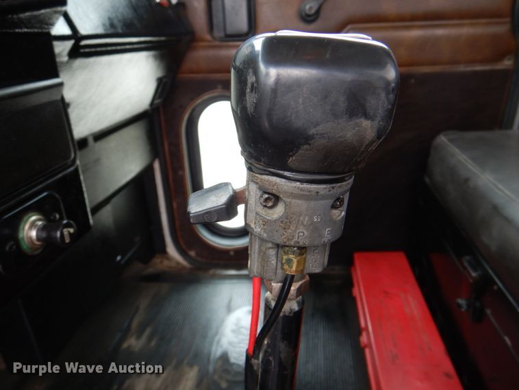 image for item IQ9459 1996 Peterbilt 377  dump truck