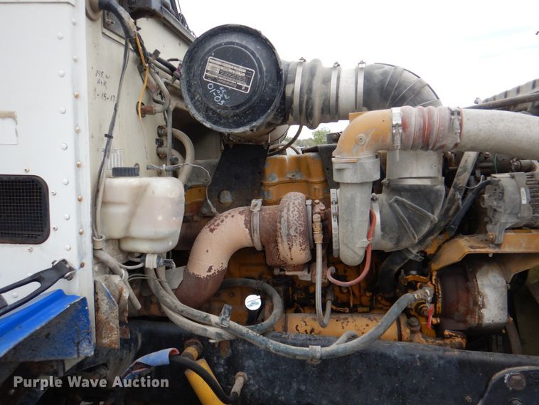 image for item IQ9459 1996 Peterbilt 377  dump truck