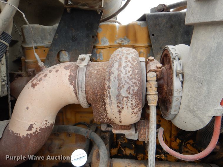 image for item IQ9459 1996 Peterbilt 377  dump truck