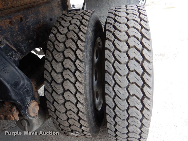 image for item IQ9459 1996 Peterbilt 377  dump truck