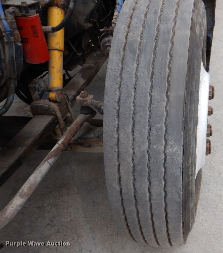 image for item IQ9459 1996 Peterbilt 377  dump truck