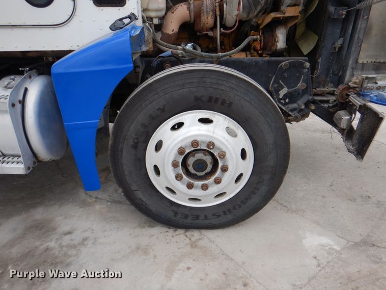 image for item IQ9459 1996 Peterbilt 377  dump truck