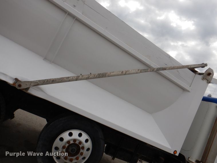 image for item IQ9459 1996 Peterbilt 377  dump truck