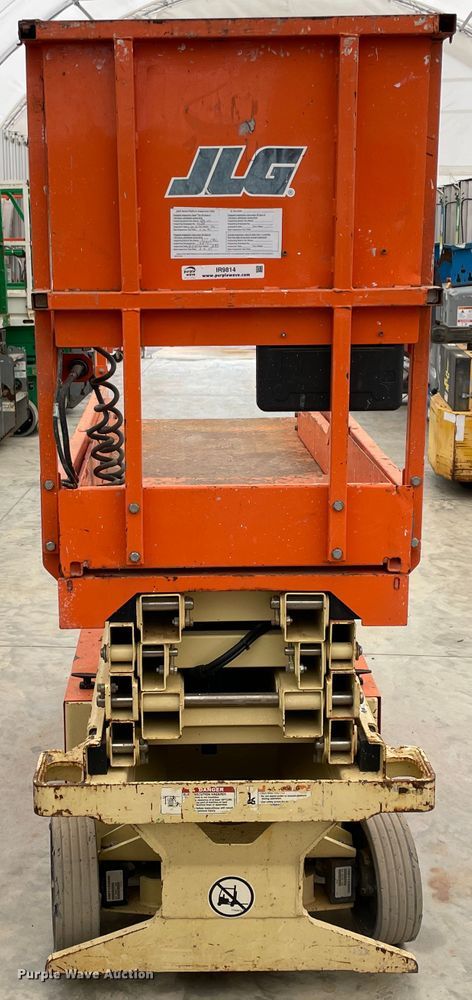 image for item IR9814 2015 JLG 1932RS  scissor lift