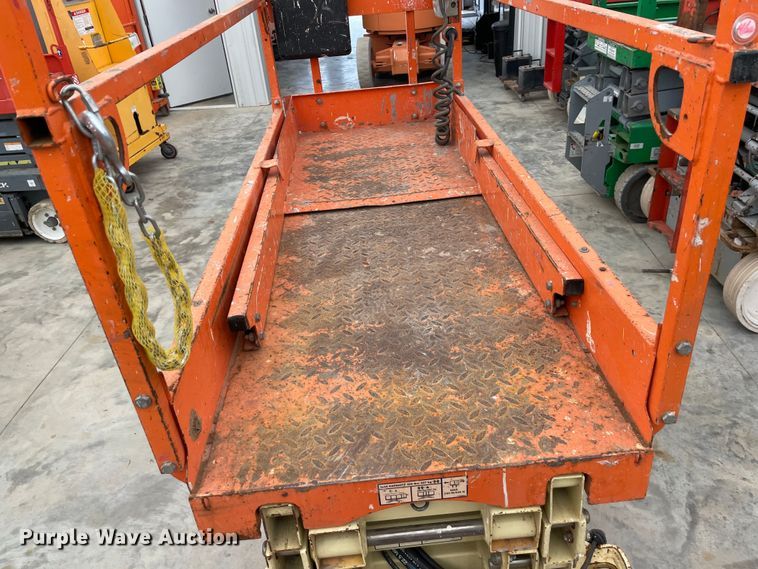 image for item IR9814 2015 JLG 1932RS  scissor lift