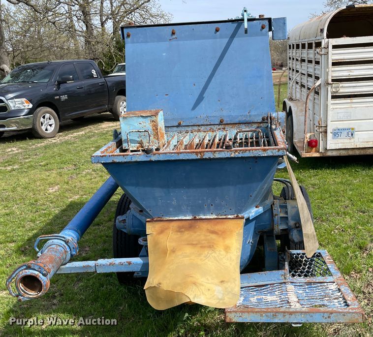 image for item IR9824 2008 Meyco Supreme  concrete pump