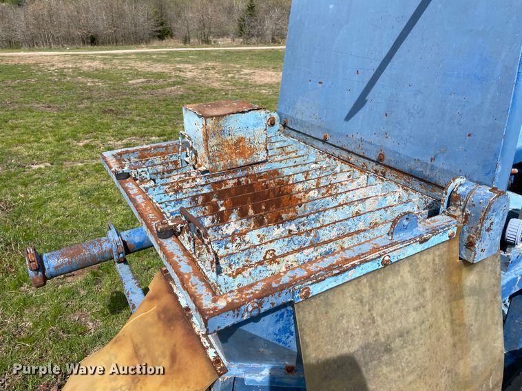 image for item IR9824 2008 Meyco Supreme  concrete pump